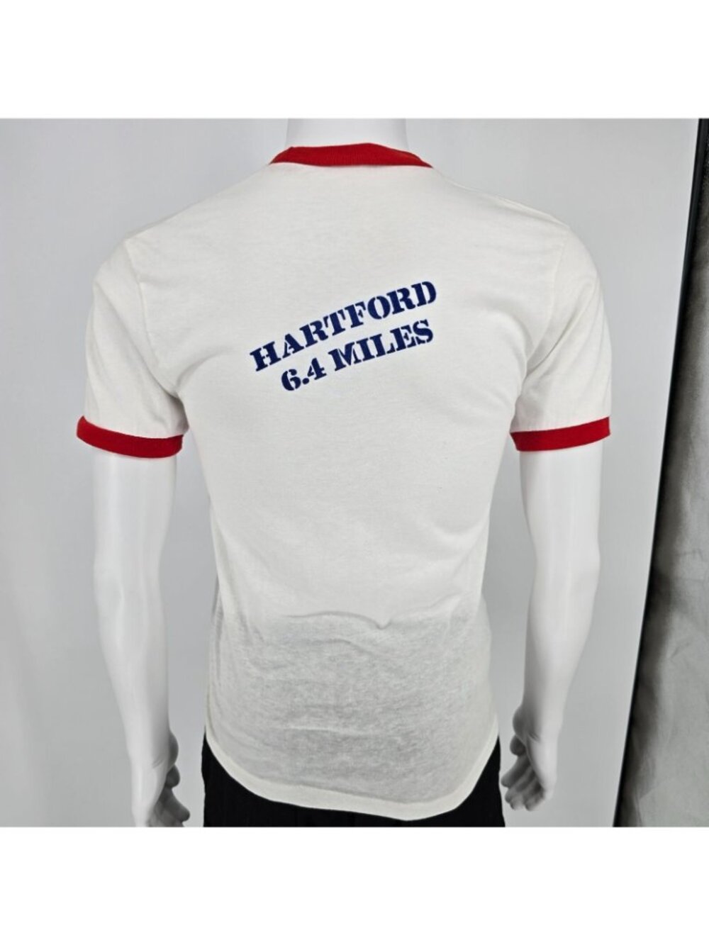 Vintage 1980s Dannon Road Runners Club Hartford 6.4 Miles Ringer T-Shirt (S) - Picture 3 of 13